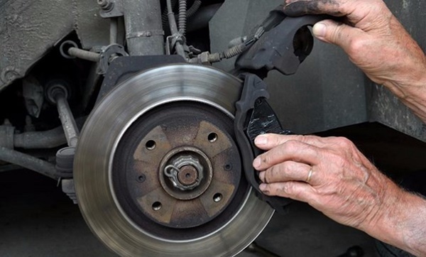 Địa chỉ mua thiết bị kiểm tra phanh &ocirc; t&ocirc; uy t&iacute;n tại TP HCM